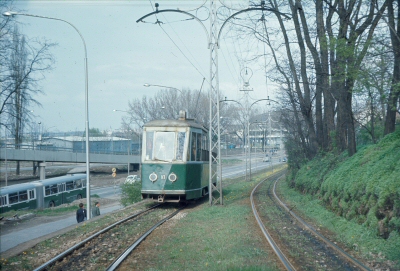 {short description of image}